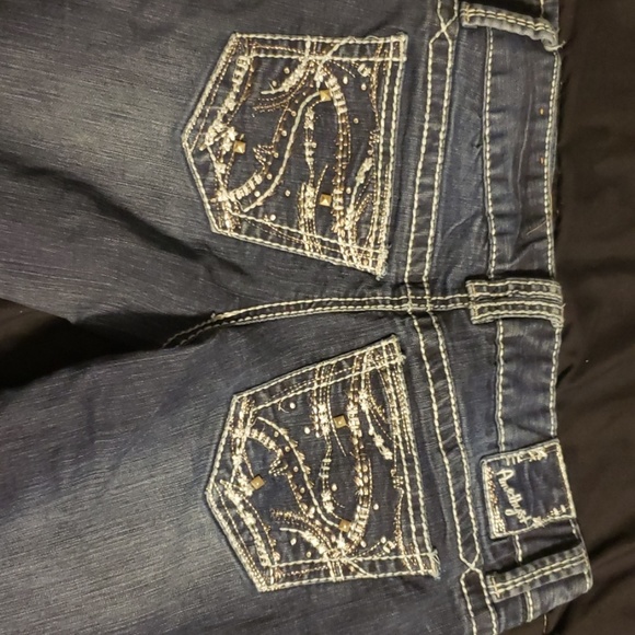 Amethyst Jeans - Picture 2 of 3